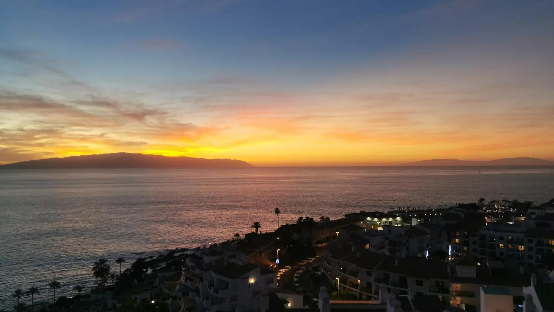 Apartamento Con Vistas Al Mar Y Acantilados De Los Gigantes En Puerto De Santiago Puerto de Santiago  Spain