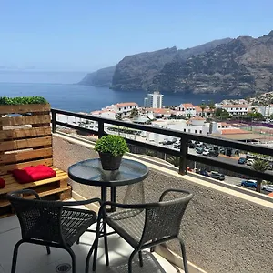 Apartment With Fantastic Sea View In Gigantes, Puerto de Santiago (Tenerife)